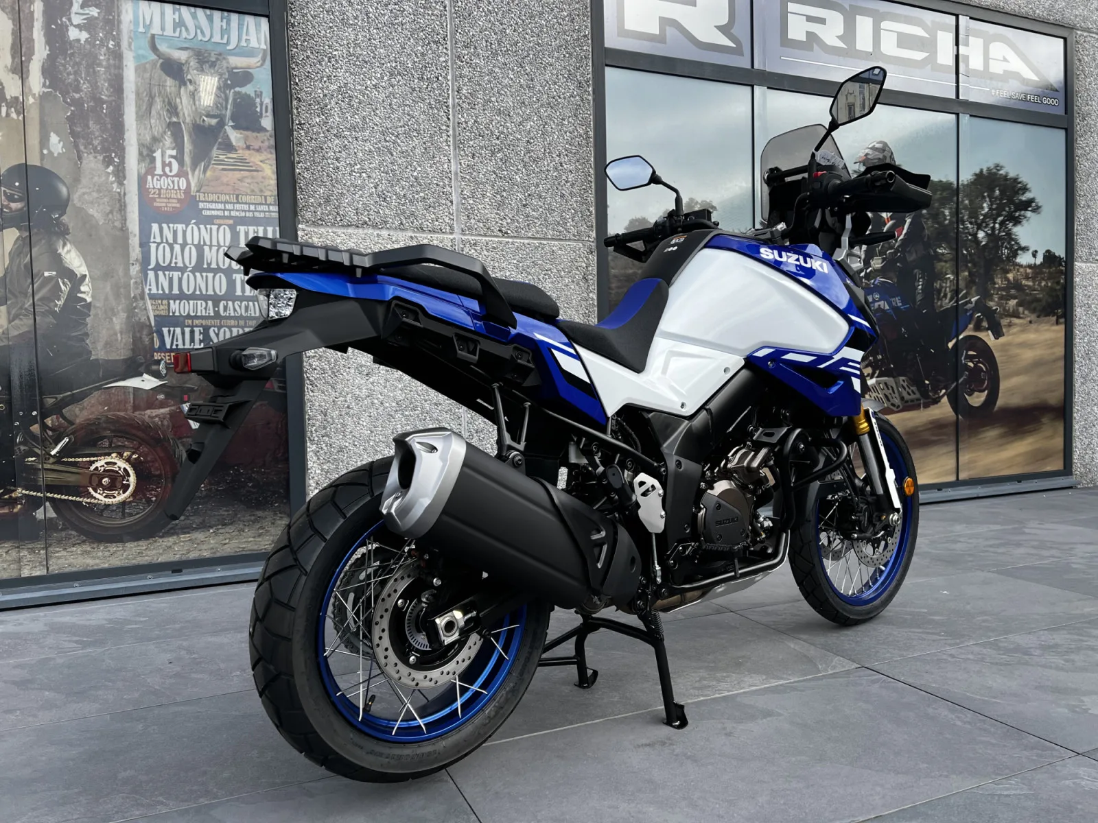 Suzuki V-Strom 1050 DE - Photo 1