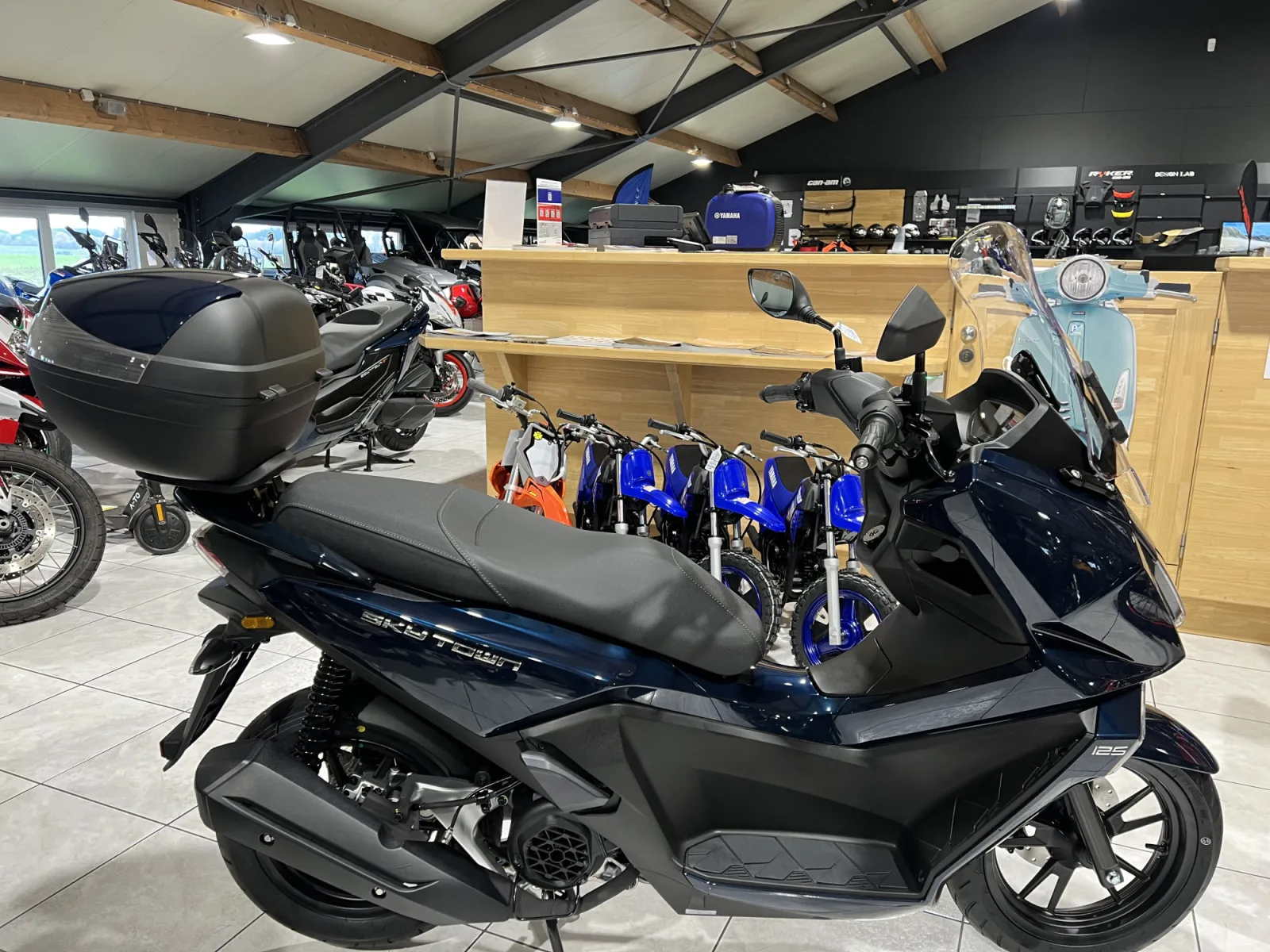 Kymco Skytown 125 - Photo 1