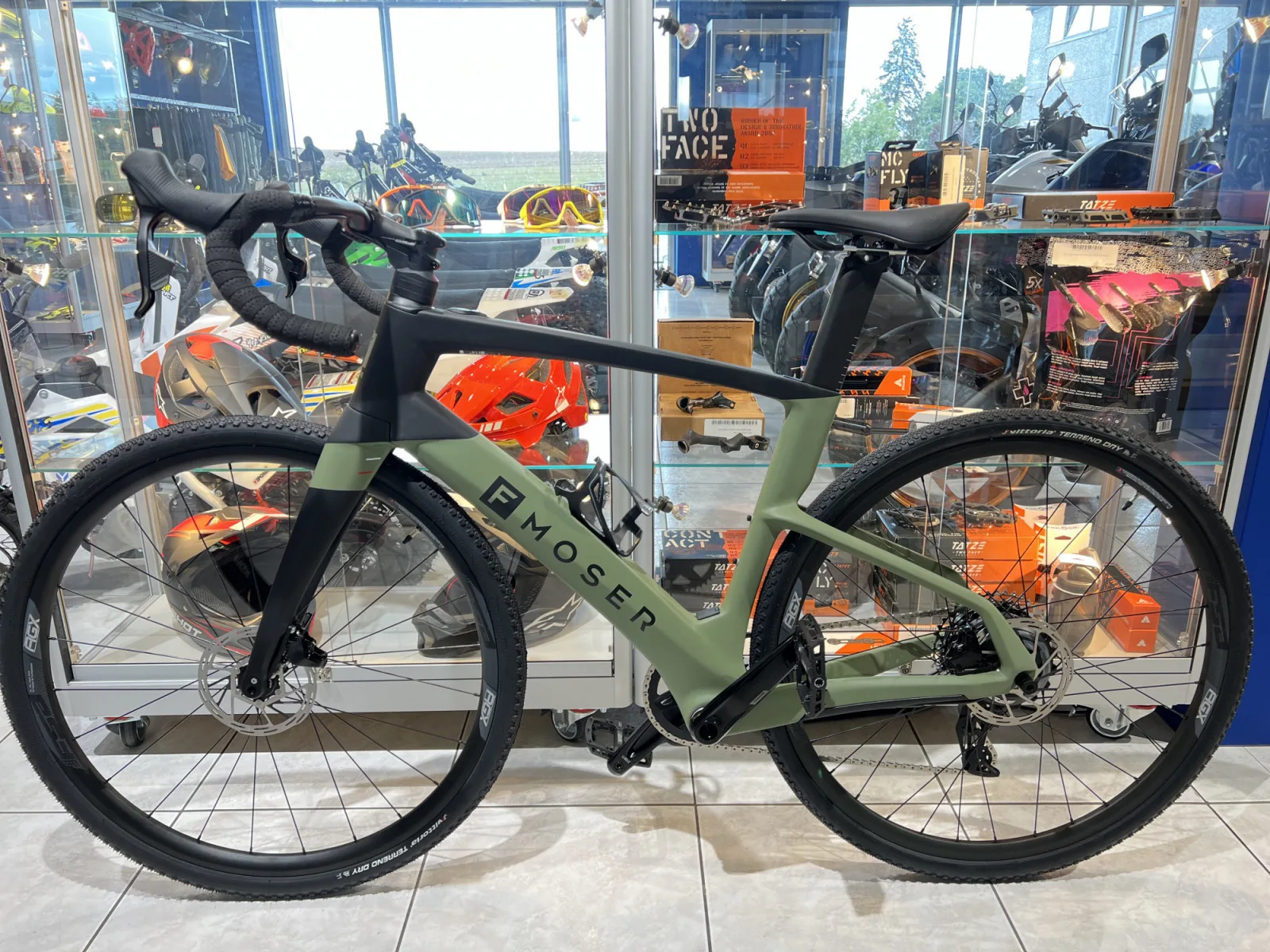 Moser e-Gravel Rival carbon 42Nm Taille S / 250Wh, 36 V. - Photo 1
