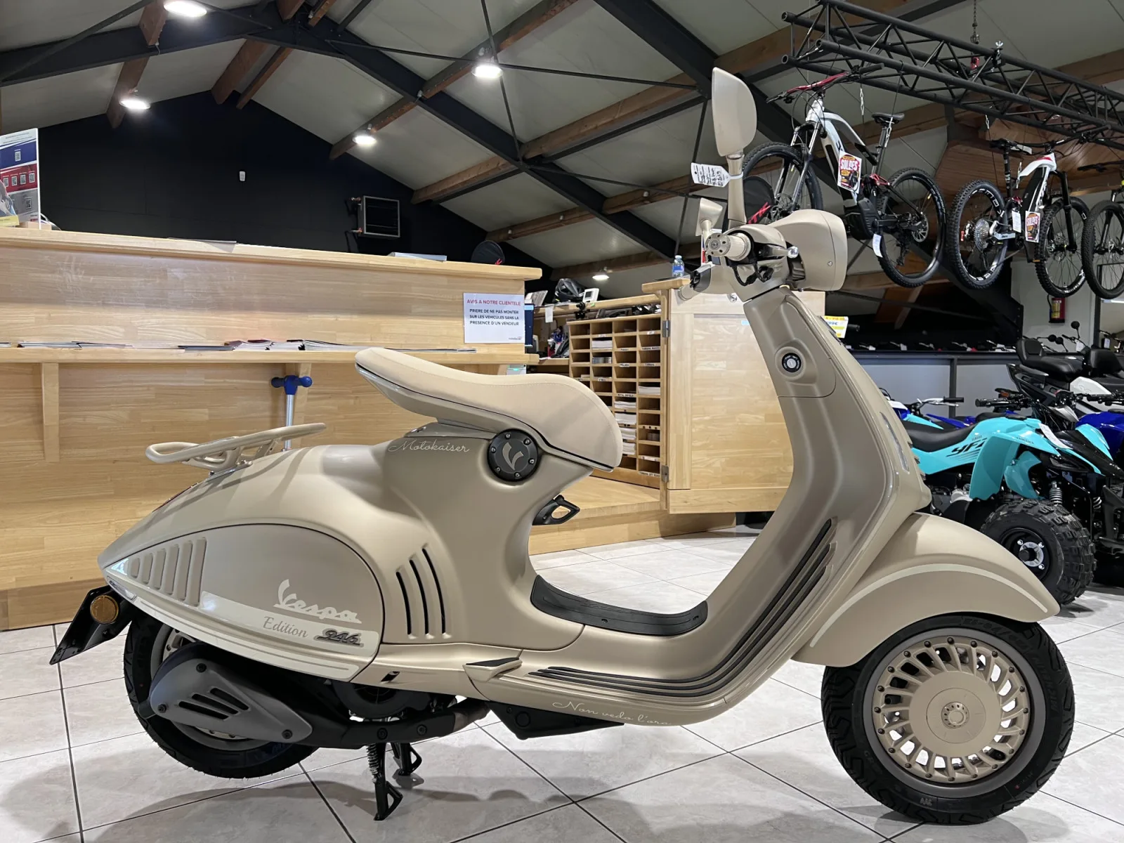 Vespa 946 - Photo 1