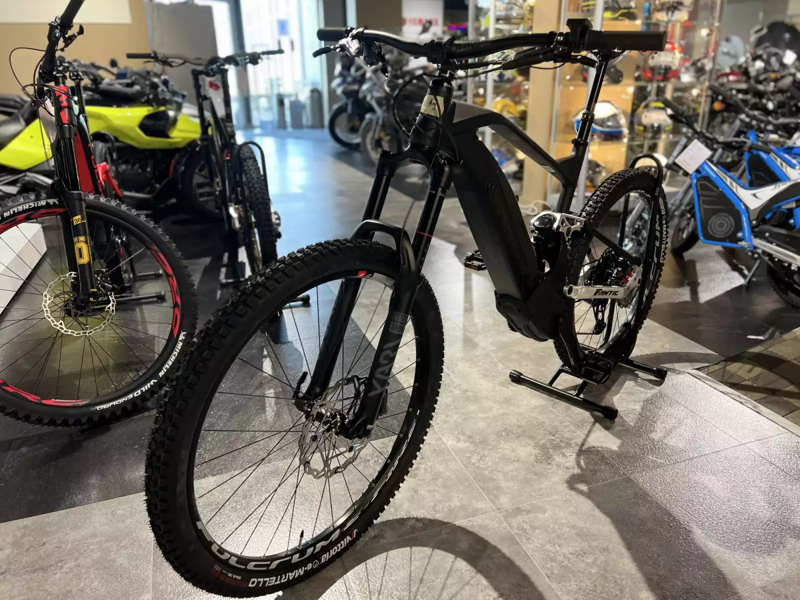 Fantic XMF 1.7 CARBON SPORT 720Wh, 29''-27,5'', freins 4 pistons, 90 Nm - Photo 1