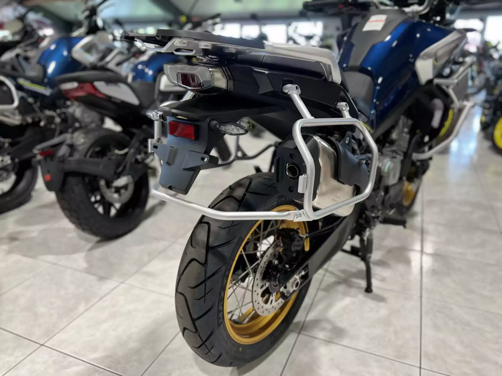 CF Moto 800 MT EXPLORER - Photo 1