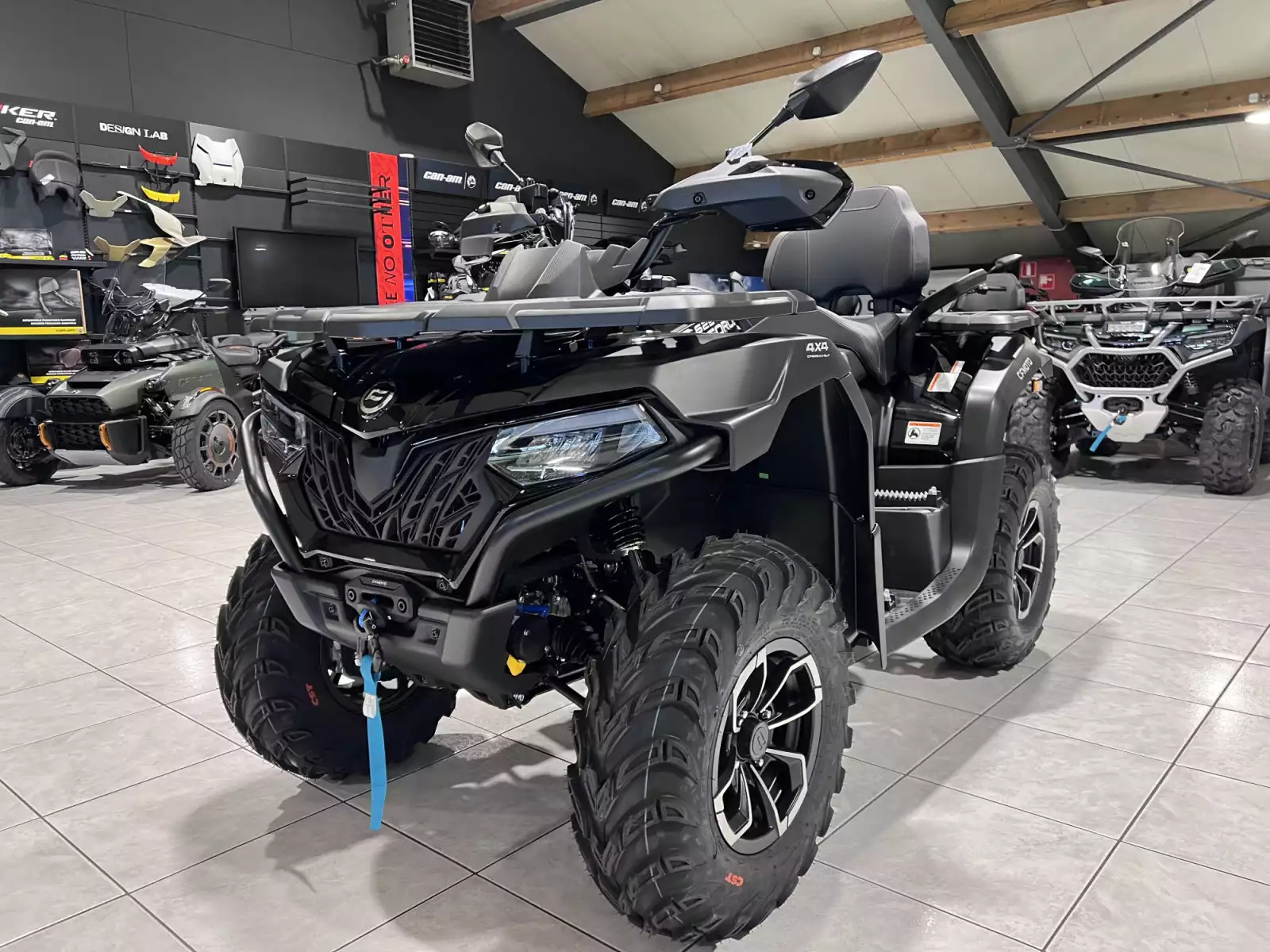 CF Moto CForce 625 Touring Agri ABS T3 - Photo 1