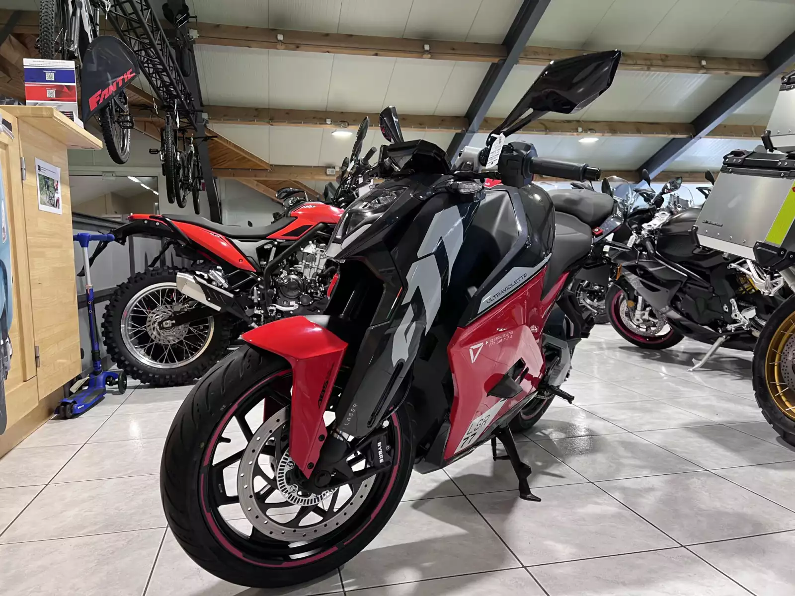 Ultraviolette F77 Mach 2 Recon Turbo Red - Photo 1