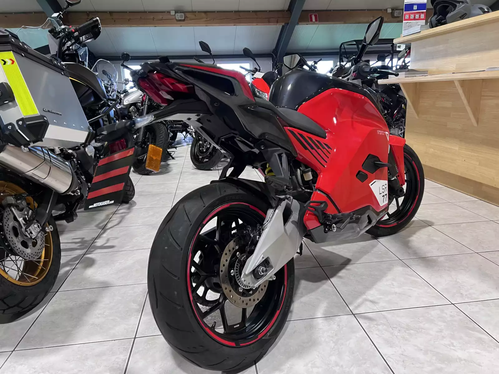 Ultraviolette F77 Mach 2 Recon Turbo Red - Photo 1