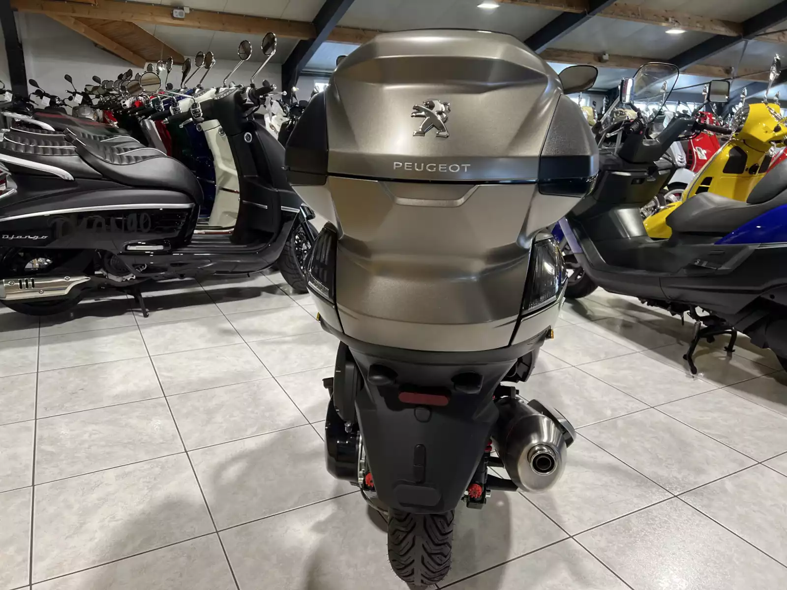Peugeot Metropolis METROPOLIS 400 SW - Photo 1