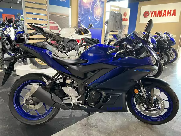Yamaha YZF-R3 - Photo 1