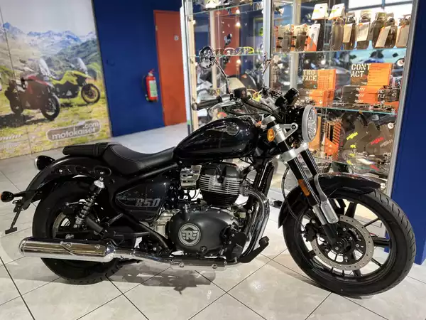 Royal Enfield Super Meteor 650 Noir Astral - Photo 1