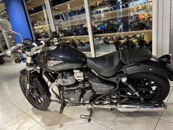 Royal Enfield Super Meteor 650 Noir Astral - Photo 3