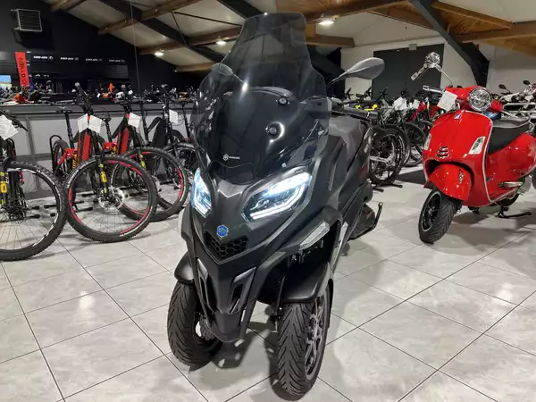 Piaggio MP3 530 - Photo 2