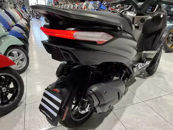 Piaggio MP3 530 - Photo 2