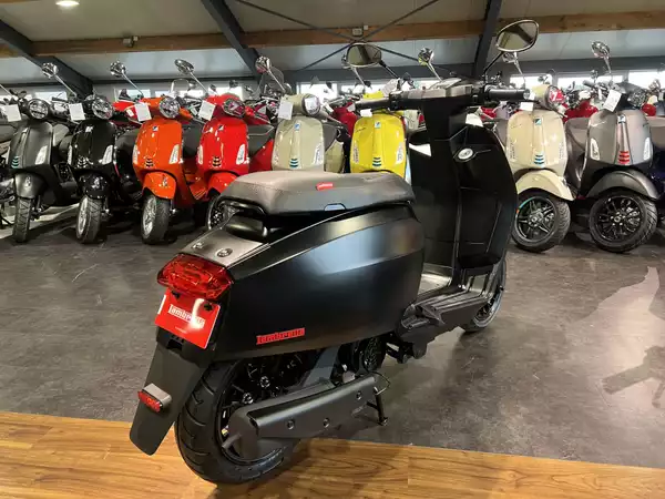 Lambretta V125 Special - Photo 2