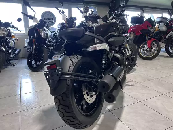 Benelli Leoncino BOBBER V-TWIN 400 - Photo 2