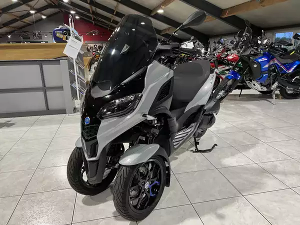 Piaggio MP3 310 - Photo 2