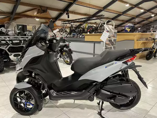Piaggio MP3 310 - Photo 3