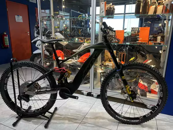 Fantic XXF 2.0 FACTORY Öhlins taille M 720Wh, 29''-27,5'', freins 4 pistons, 90 Nm - Photo 1