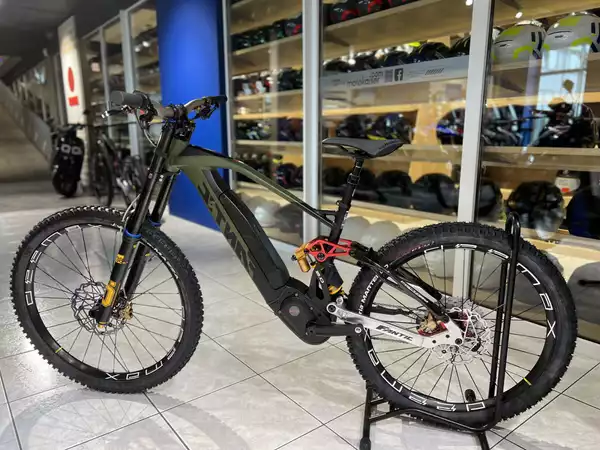 Fantic XXF 2.0 FACTORY Öhlins taille M 720Wh, 29''-27,5'', freins 4 pistons, 90 Nm - Photo 3