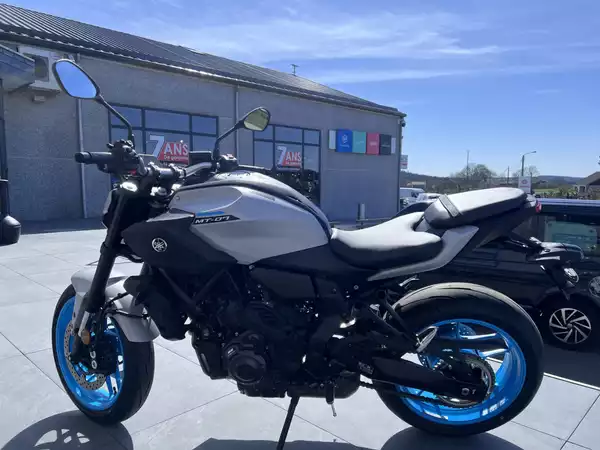 Yamaha MT-07 Y-AMT - Photo 3