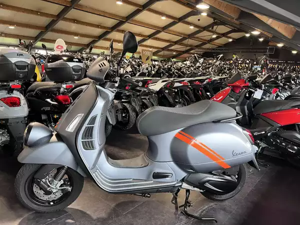 Vespa GTV 310 - Photo 3