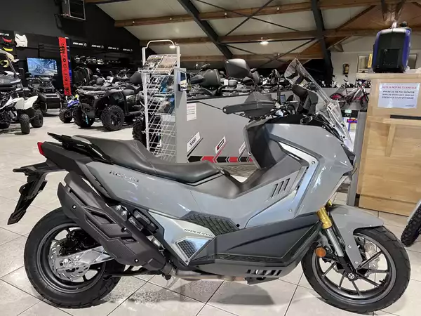 SYM ADX TG 400 - Photo 1