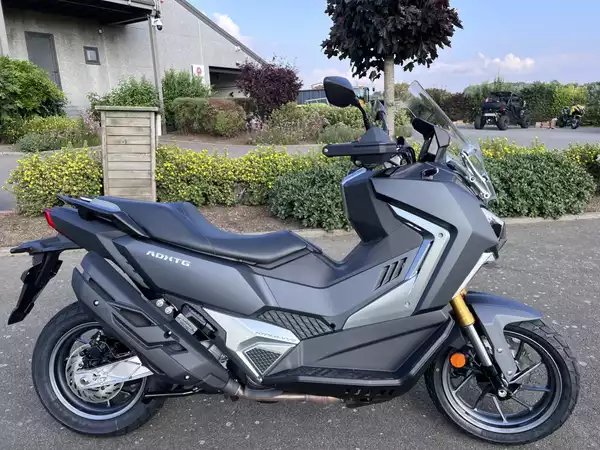 SYM ADX TG 400 - Photo 1
