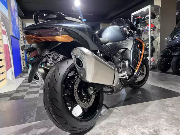 Suzuki Hayabusa 1300 - Photo 2