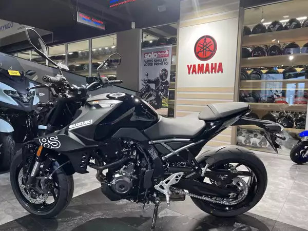 Suzuki GSX 8S - Photo 3