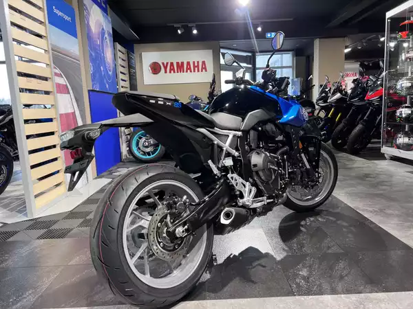 Suzuki GSX 8S - Photo 2