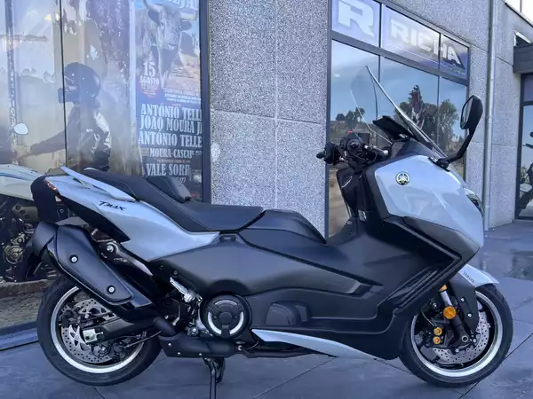 Yamaha TMAX 560 TECHMAX - Photo 1