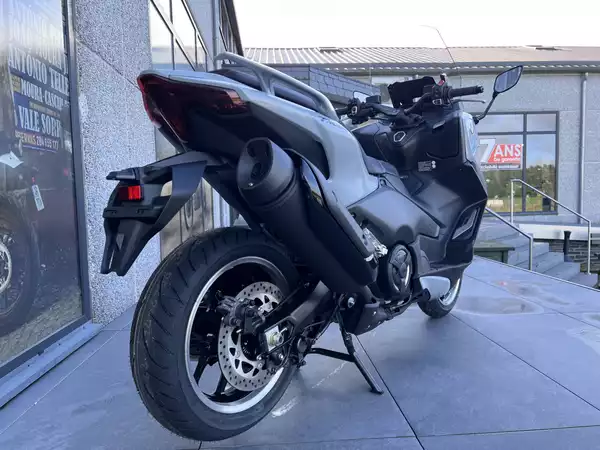 Yamaha TMAX 560 TECHMAX - Photo 2