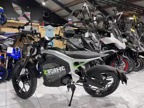 Zeeho C!ty Sport 3500 W ROAD autonomie  74 km  homologuée 45 Km/h. - Photo 3