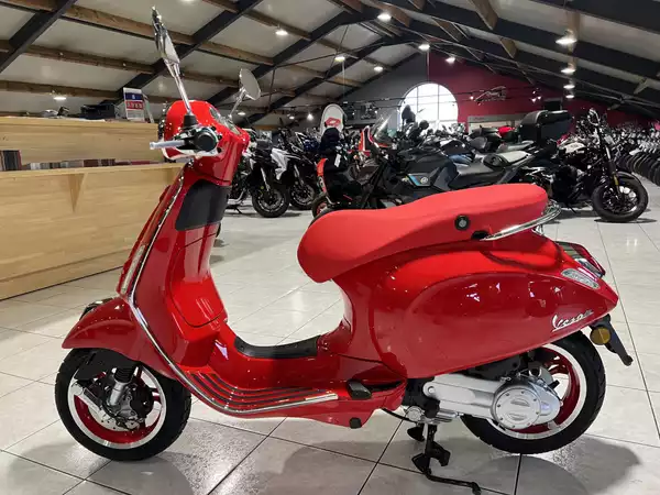 Vespa Primavera 50 RED classe B 45 Km/h - Photo 3