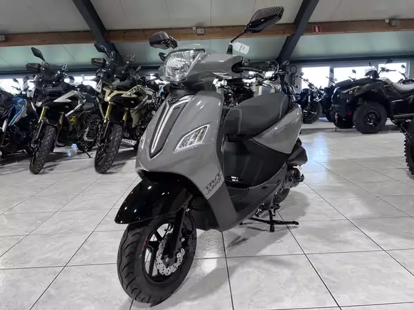 TNT Motor Junior CLASSE B 45 km/h - Photo 2