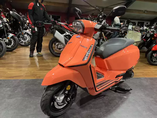 Lambretta X-125 - Photo 2