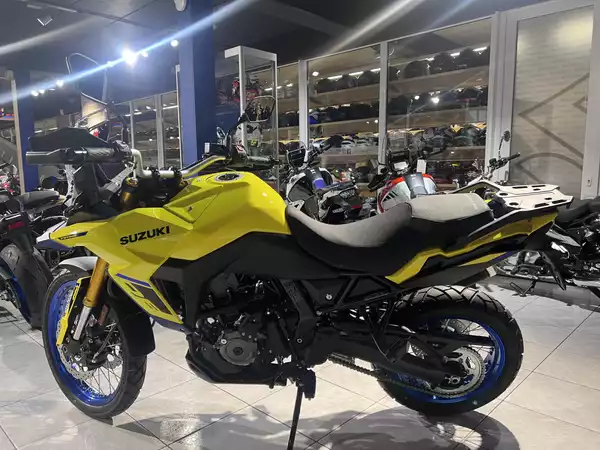 Suzuki V-Strom 800DE DE - Photo 3