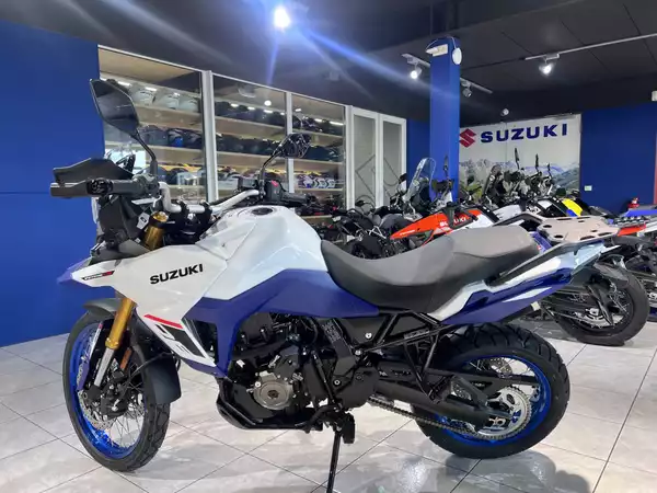 Suzuki V-Strom 800DE DE - Photo 3