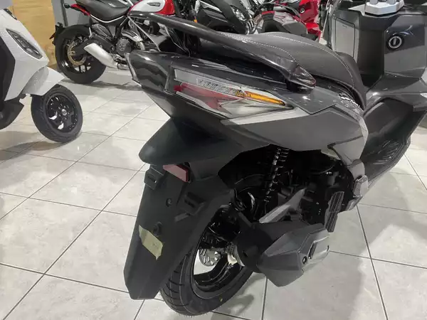 SYM Jet X 125 - Photo 2