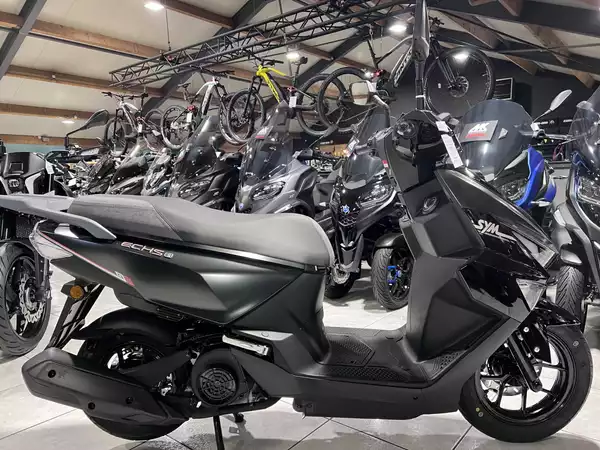 SYM ECHS 125 - Photo 1