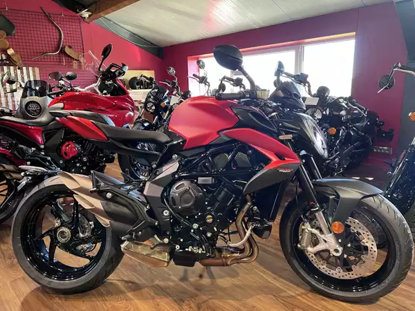 MV Agusta Brutale 800 - Photo 1