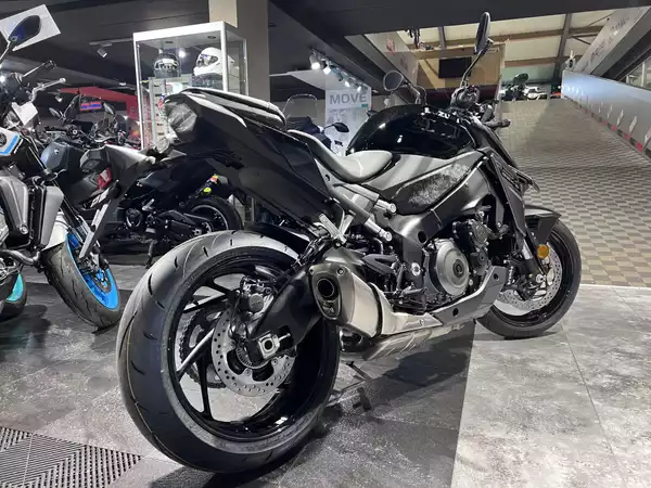 Suzuki GSX-S 1000 - Photo 2