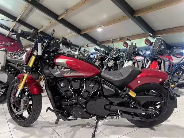 Indian 101 Scout Sunset Red Metallic with Graphics - Photo 3