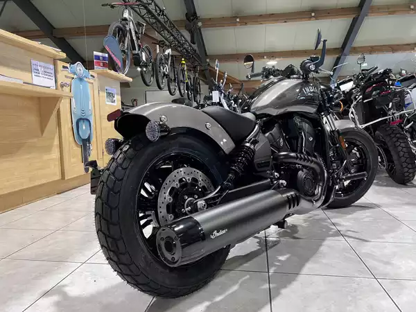 Indian Scout Bobber Ltd + Tech Heavy Metal - Photo 2
