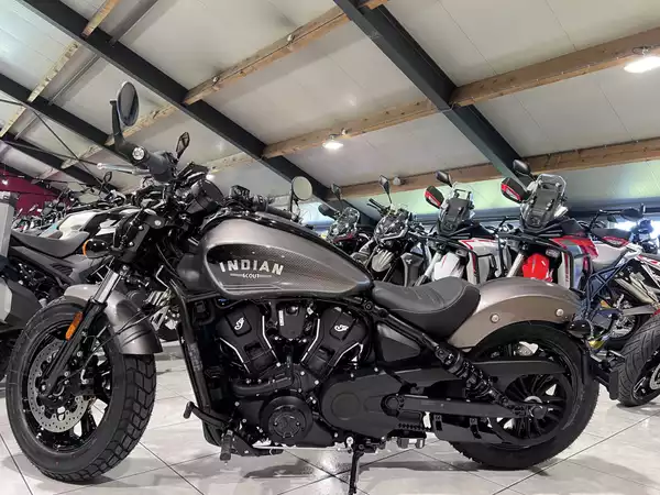 Indian Scout Bobber Ltd + Tech Heavy Metal - Photo 3