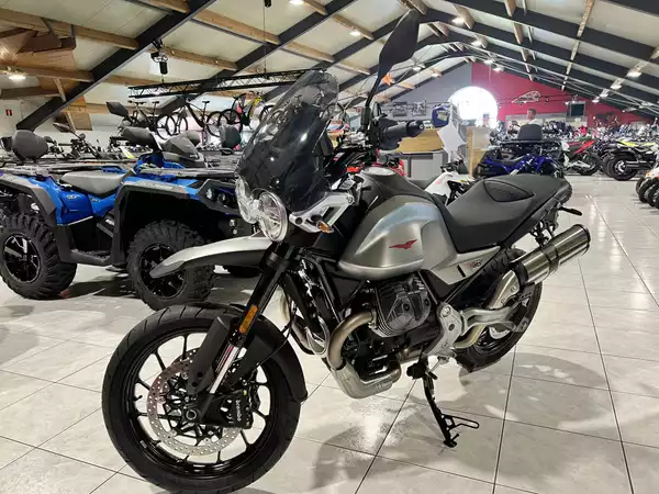 Moto Guzzi V 85 TT Strada - Photo 2