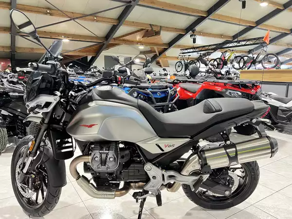 Moto Guzzi V 85 TT Strada - Photo 3