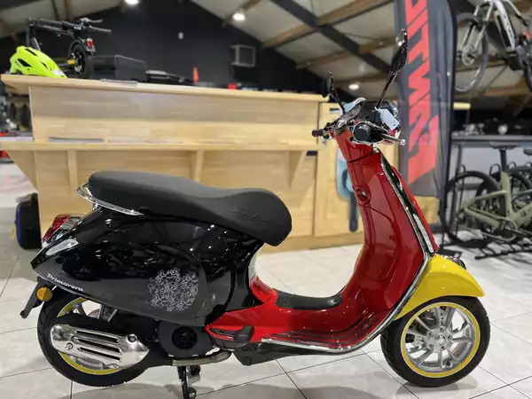 Vespa Primavera 125 Mickey Mouse Edition - Photo 1