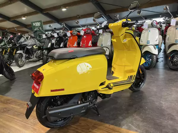 Lambretta V125 Special - Photo 2