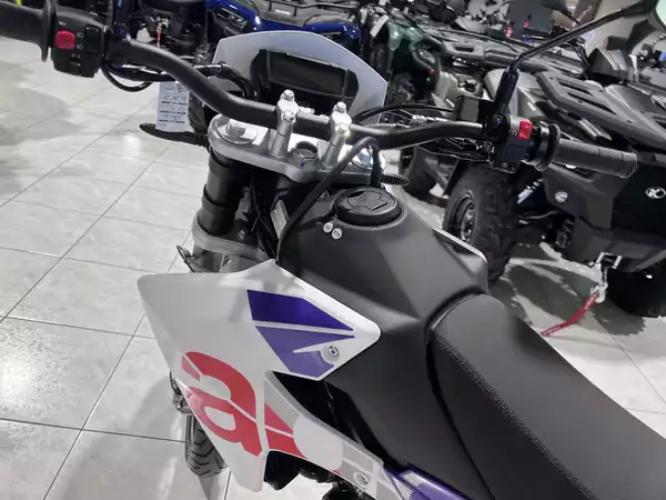 Aprilia SX 125 - Photo 3