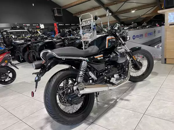 Moto Guzzi V 7 SPECIAL - Photo 2