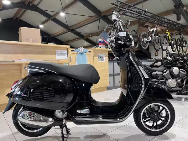 Vespa GTS Super Sport 310 - Photo 1